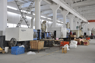 Ningbo Yuexiang Electric Appliance Co., Ltd. linha de produção do fabricante